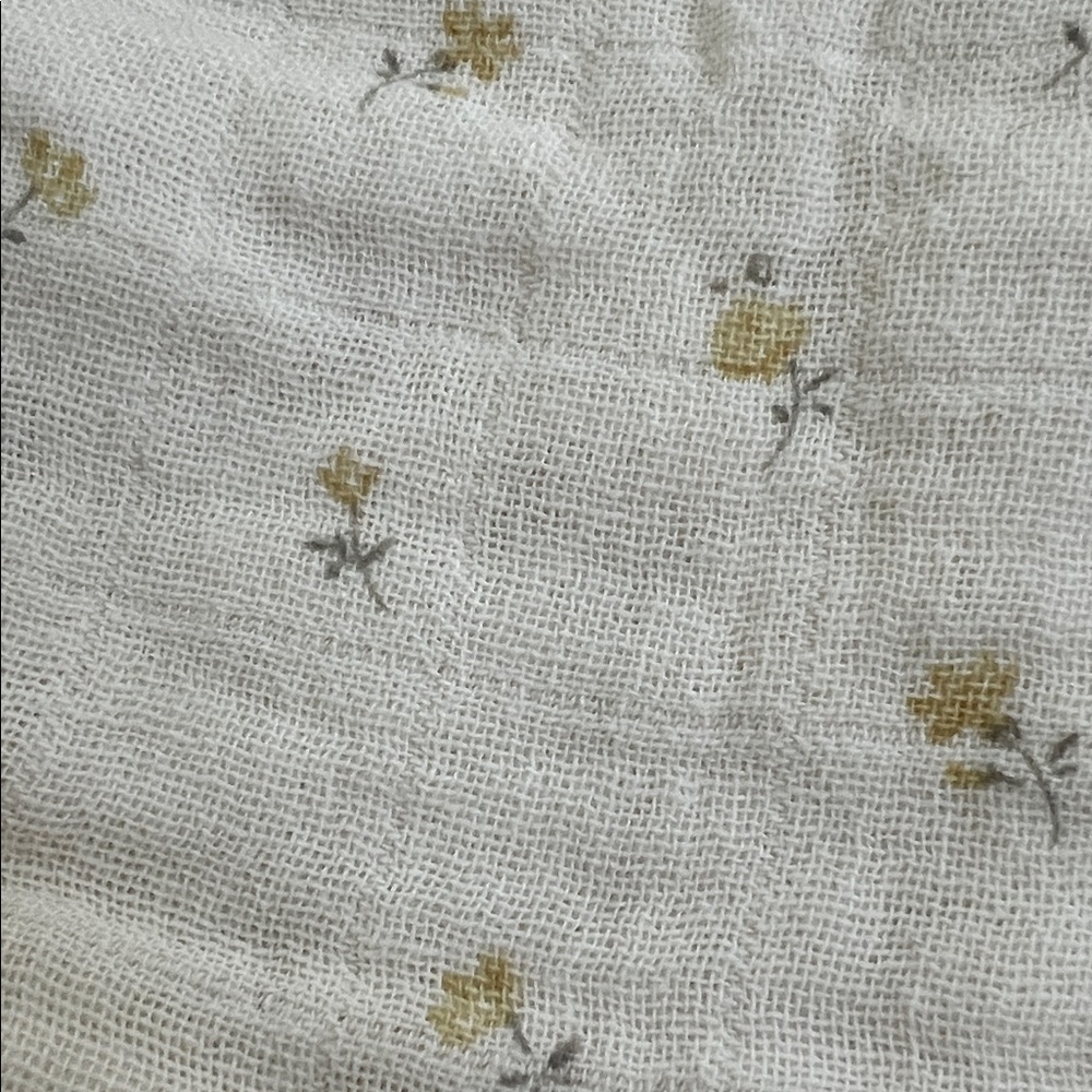 Jamie Kay Cream Floral Ruffle Top - Picture 3 of 3